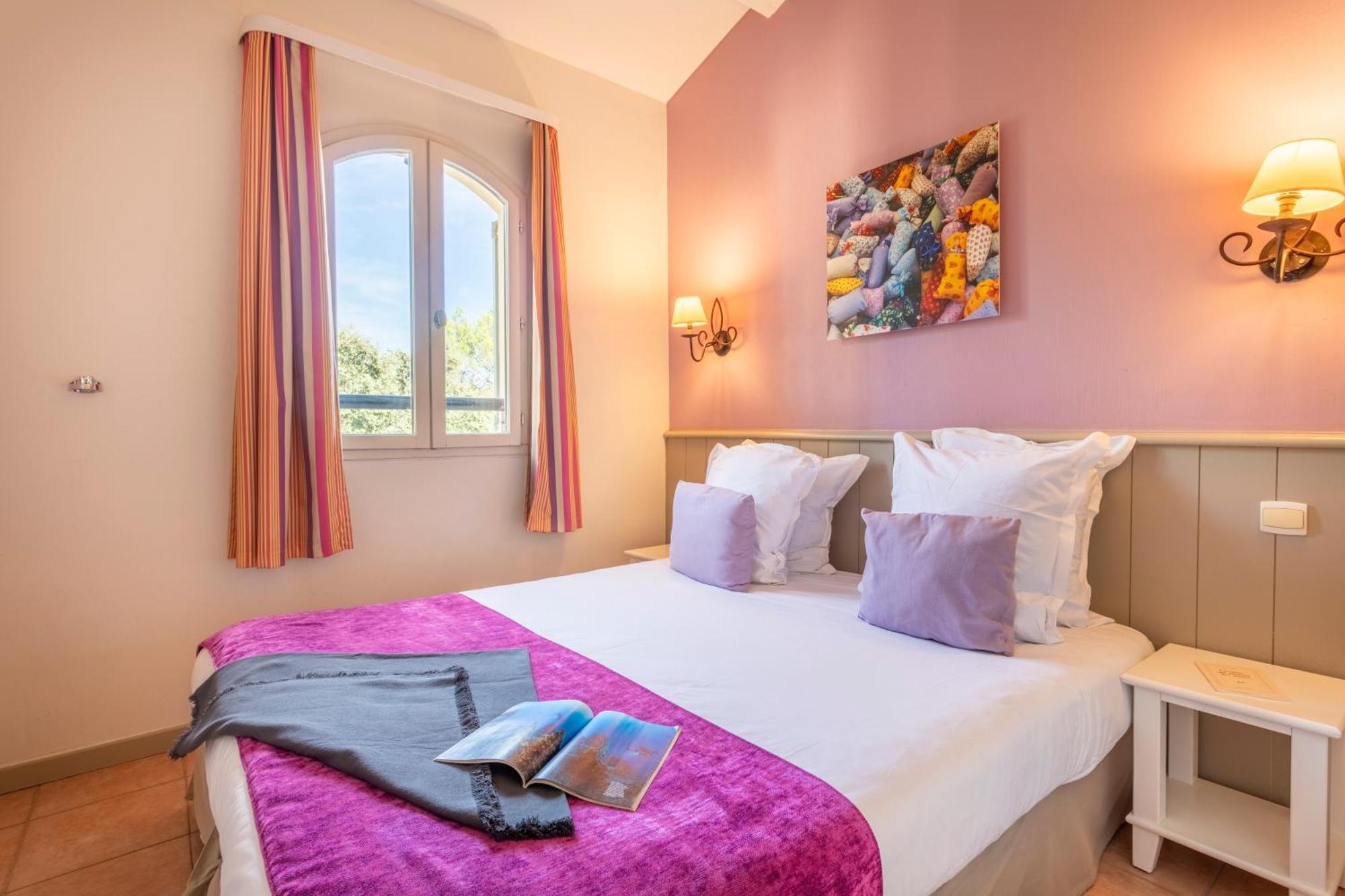 Village Pierre & Vacances Pont Royal En Provence マルモール エクステリア 写真
